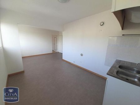Location Appartement 2 pièces 38m² CHATEAUROUX 36000 - Photo 4