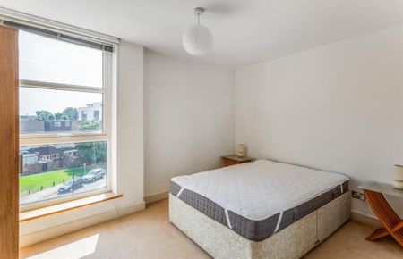 Bedsit, Manchester Road, E14 - Photo 4