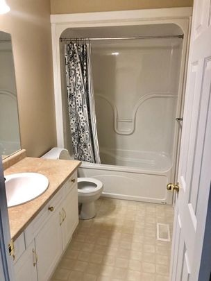 For Lease - 780 Fanshawe Park Road Unit# 40, London North, Ontario - Photo 1