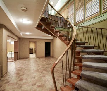 For Lease - 16 Carousel Court, Toronto, Ontario - Photo 1