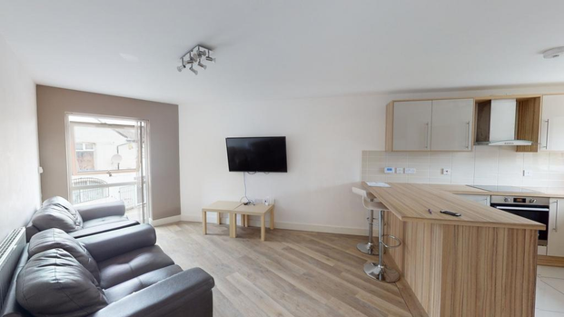 3 bedroom apartment to rent - Photo 1