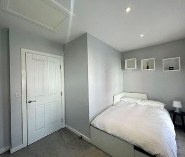 2 bedroom semi-detached house to rent - Photo 3