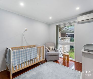 Beautiful Three Bedroom Renovated Home - Photo 6