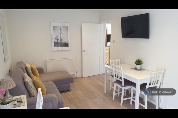 1 bedroom semi-detached house to rent - Photo 1