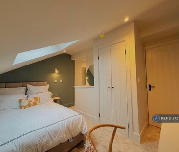 1 bedroom in a house share to rent - Photo 3