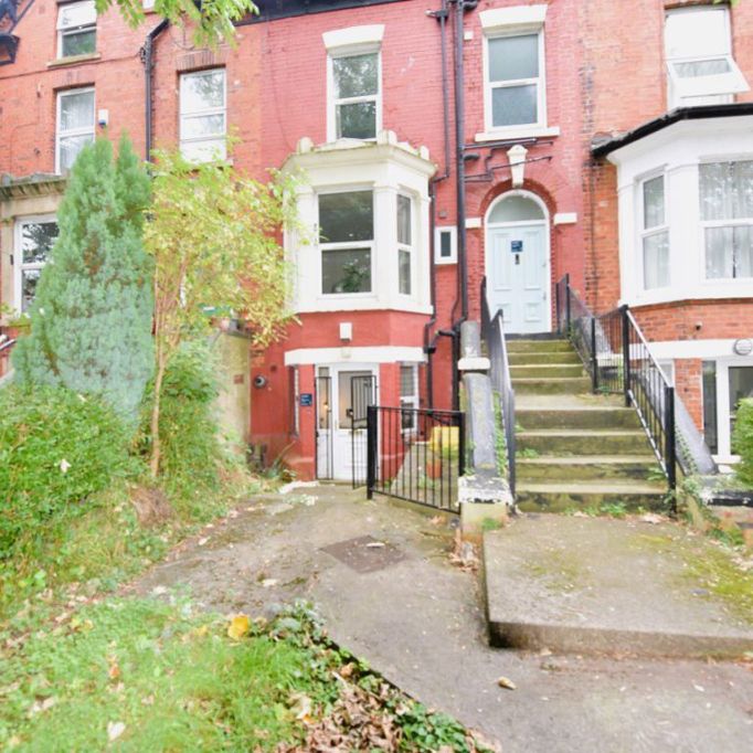 1 bedroom Flat in Victoria Road, Leeds - Photo 1