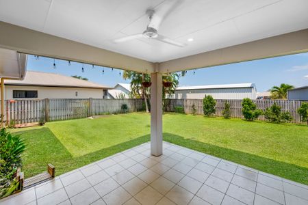 Spacious Family Home in Prime Bushland Beach Location - Photo 5