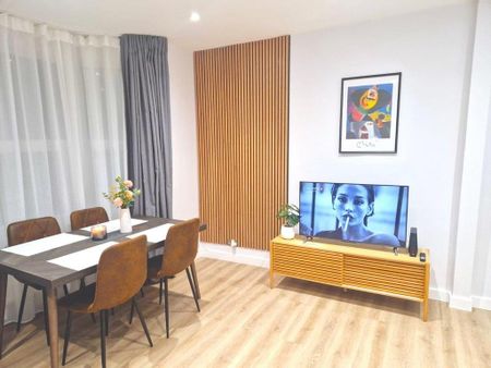 2 bedroom flat to rent - Photo 4