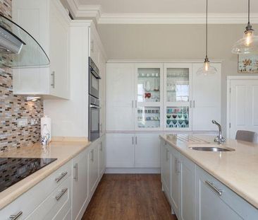 2 bedroom mews to rent - Photo 6