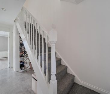 3 bedroom terraced house to rent - Photo 2