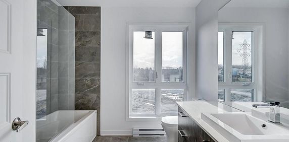 4 1/2 deux chambres et deux salles de bain - Photo 2