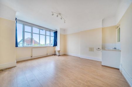 4 bedroom detached house to rent - Photo 3