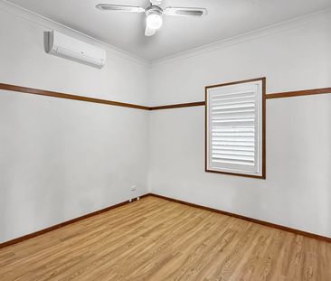 Central Convenience - Photo 2