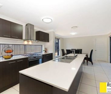 5 Bedroom Family Home in Jordan Springs - Photo 4