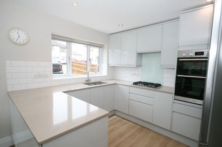 2 bedroom detached house to rent - Photo 5