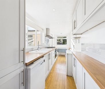 2 bedroom semi-detached house to rent - Photo 6