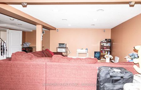 Detached Home For Lease | N9255063 - Photo 5