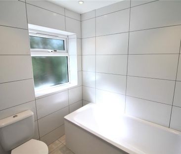 2 bedroom end of terrace house to rent - Photo 5