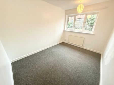 2 bedroom semi-detached house to rent - Photo 3