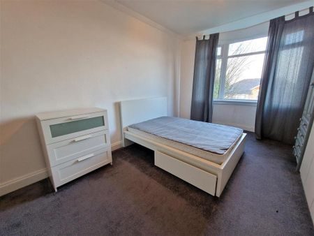 3 bedroom apartment to rent - Photo 3