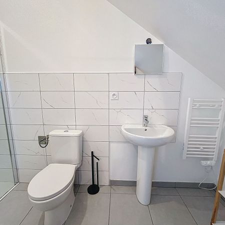Appartement à louer - REIMS- HYPER CENTRE - Photo 3