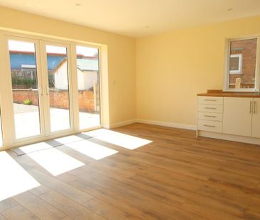 2 bedroom semi-detached house to rent - Photo 1