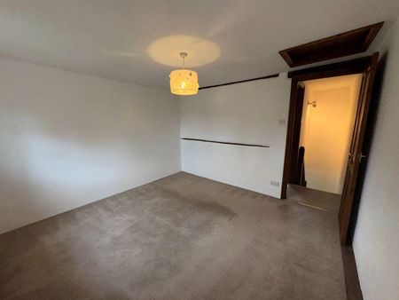 2 bedroom end of terrace house to rent - Photo 5