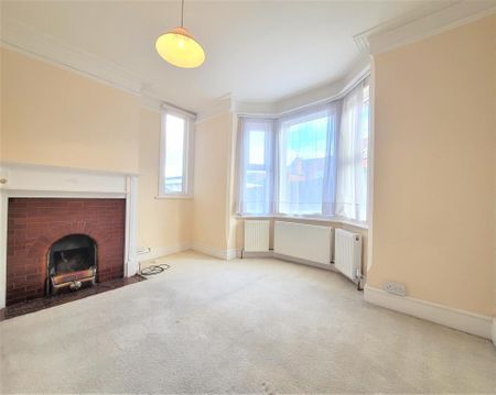 5 bedroom end of terrace house to rent - Photo 4