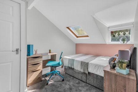5 bedroom flat to rent - Photo 3