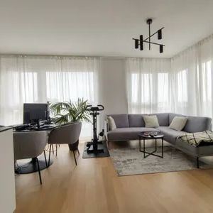Pauschalmiete inklusive Warmwasser, Heizung & Kühlung - Traumhafte 2-Zimmer-Wohnung mit schöner Terrasse und stilvoller Ausstattung - Photo 1