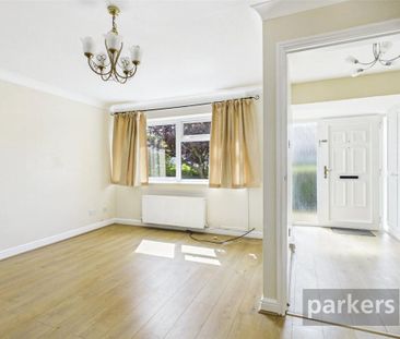 3 bedroom detached house to rent - Photo 2