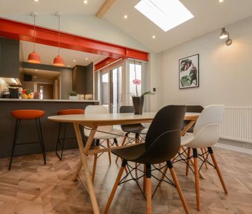 Beautifully renovated house on Coburn Street with top design - Photo 1