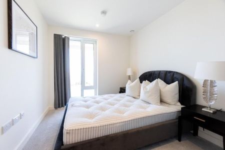 Duke Of Wellington Avenue, London - Photo 5