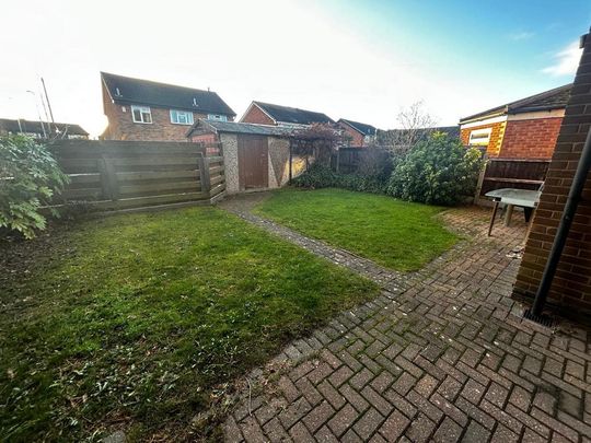 3 bedroom semi-detached house to rent - Photo 1