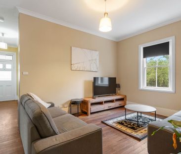 Charming Fully Furnished 3-Bedroom Home - Move-In Ready! - Photo 1