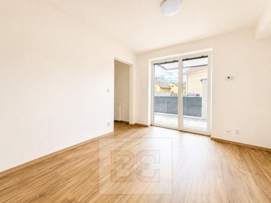 Pronájem bytu 1+kk 23 m2 - Photo 1