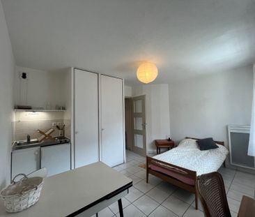Location GRENOBLE Studio meublé - Photo 1