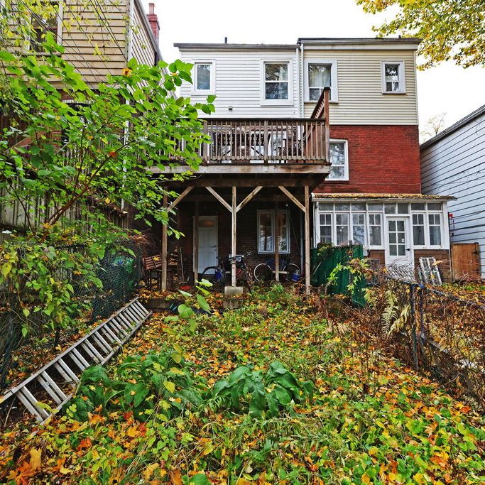 176 Hiawatha Rd – Basement - Photo 1