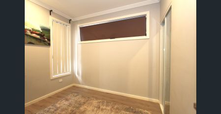 Family Home with there bath and one room Downstairs - Photo 5