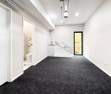 Ready to move in - Brand New - Modern Easy Living - Photo 1