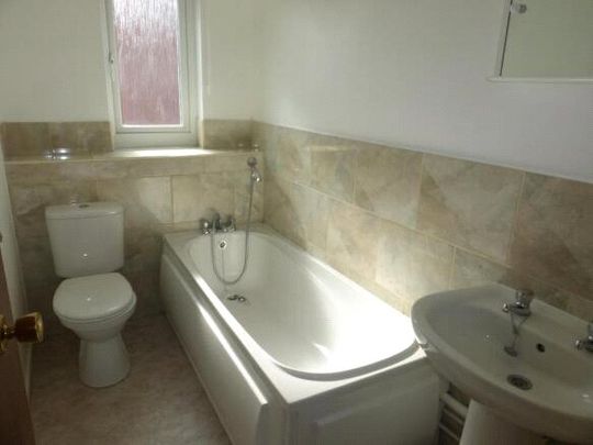 2 bedroom house to rent Lynmouth Drive, Ilkeston, Derbyshire, DE7 - Photo 1