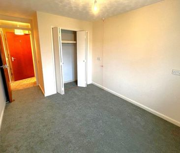 Cedar Court, Addlestone, Surrey, KT15 - Photo 3