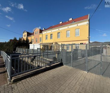 Pronájem bytu 2+1 74 m2 - Fotografie 4