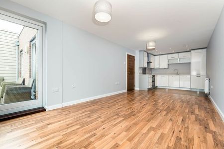 2 Bed Flat, Park Road, N8 - Photo 2