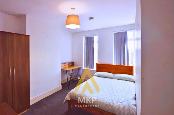 5 bedroom terraced house to rent - Photo 1