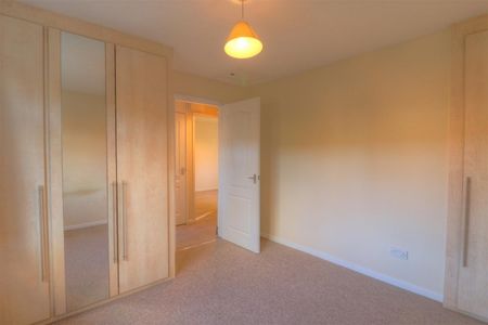 Greenhill Gardens, Evesham - Photo 2