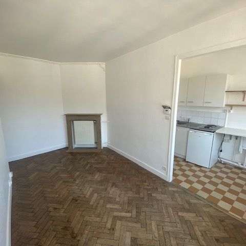 Location Appartement 1 pièce 21m² LILLE 59000 - Photo 1