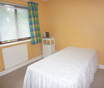 5 bedroom detached house to rent - Photo 2