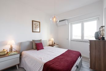 APARTAMENTO T3 MOBILADO EM CARNAXIDE