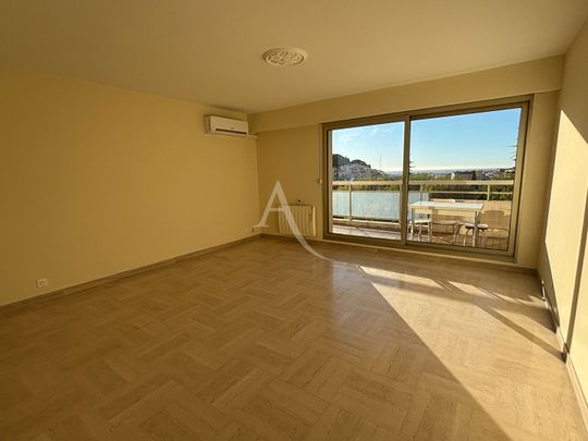 Location Appartement 3 pièces 72m² NICE 06100 - Photo 1